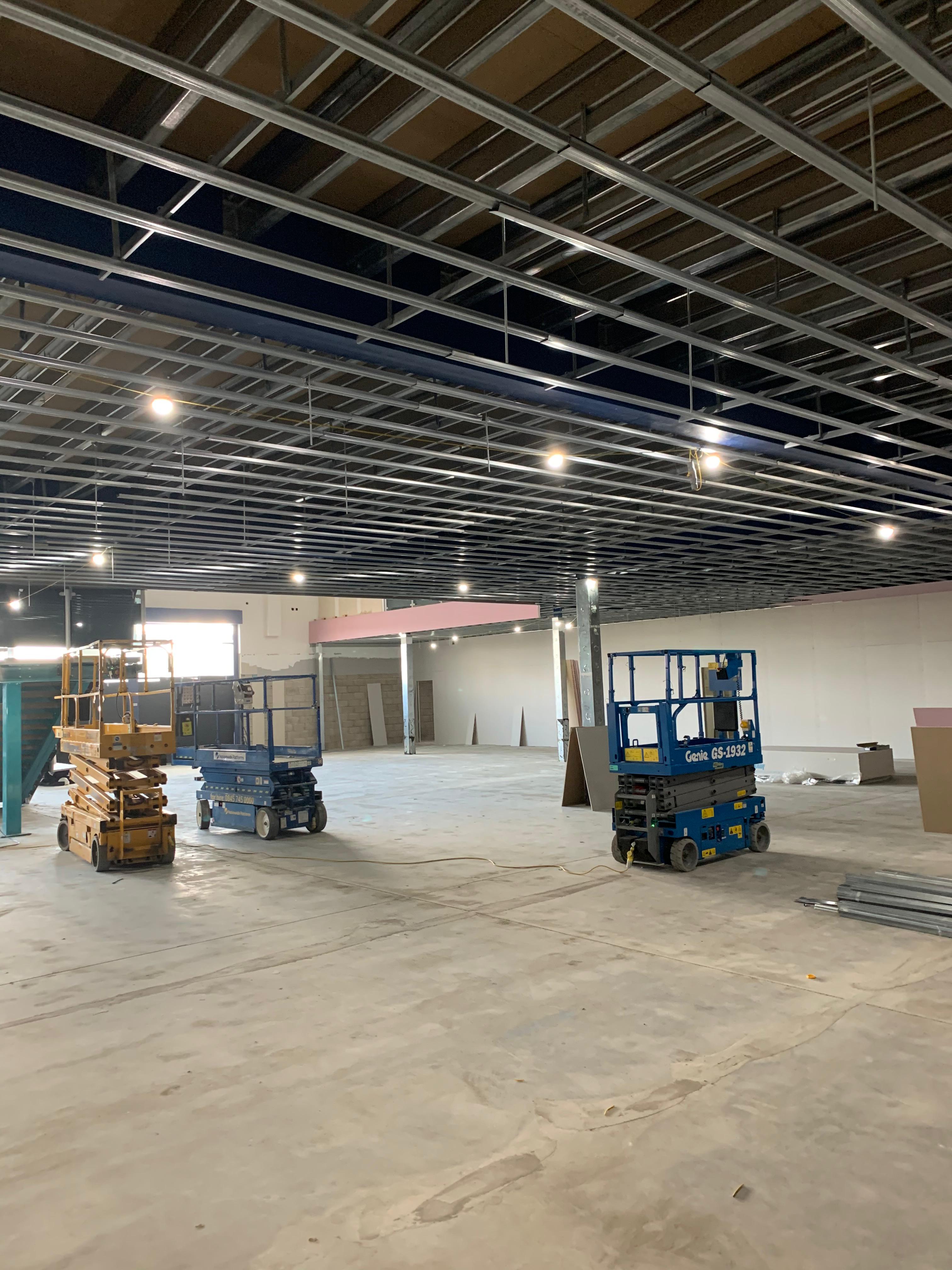 Large-scale commercial MF ceiling project in progress